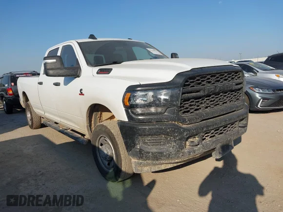 ✅ 2024 Ram 2500 Tradesman • VIN: 3C6UR5HL1RG139878 • Лот: 43168892. Опубликован ранее на IAAI с пробегом 106 101 миль. Бесплатный доступ к архиву аукционных продаж из США и подробный отчёт об истории автомобиля на DreamBid. Изображение 6.