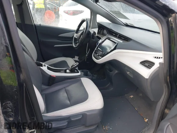 ✅ 2021 Chevrolet Bolt EV Premier • VIN: 1G1FZ6S05M4103731 • Lot: 44118058. Wystawiony na IAAI z przebiegiem 44 701 mil. Bezpłatny archiwum sprzedaży aukcyjnych z USA i szczegółowy raport historii pojazdu na DreamBid. Zdjęcie 5.