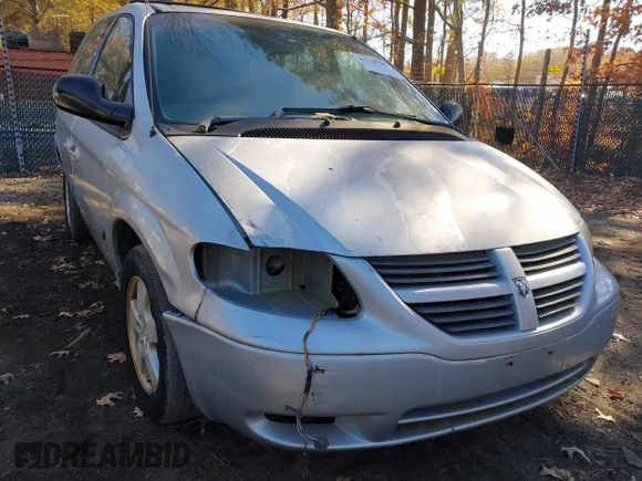 ✅ 2005 Dodge Caravan SXT • VIN: 1D4GP45R55B239941 • Лот: 43720708. Опубліковано раніше на IAAI з пробігом 97 969 миль. Безкоштовний доступ до архіву аукціонних продажів зі США та докладний звіт про історію автомобіля на DreamBid. Зображення 6.