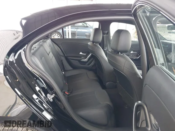 ✅ 2020 Mercedes-Benz A 220 • VIN: W1K3G4FB8LJ216210 • Lot: 44001880. Wystawiony na IAAI z przebiegiem 62 793 mil. Bezpłatny archiwum sprzedaży aukcyjnych z USA i szczegółowy raport historii pojazdu na DreamBid. Zdjęcie 8.