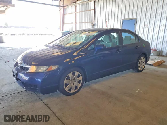 ✅ 2010 Honda Civic LX • VIN: 2HGFA1F52AH588143 • Lot: 55203536. Wystawiony na Copart z przebiegiem 256 576 mil. Bezpłatny archiwum sprzedaży aukcyjnych z USA i szczegółowy raport historii pojazdu na DreamBid. Zdjęcie 1.