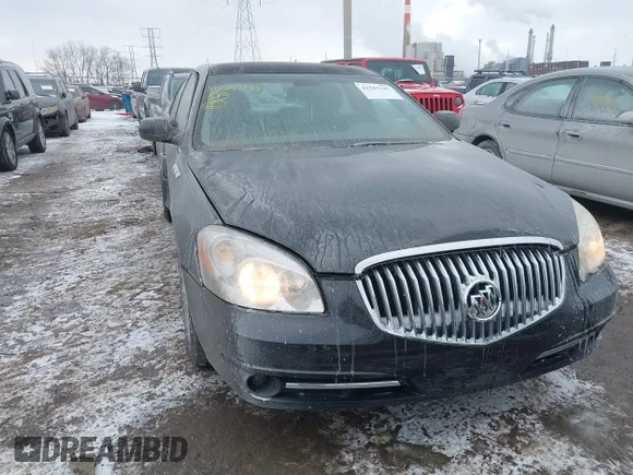 ✅ 2010 Buick Lucerne CX-2 • VIN: 1G4HB5EM3AU110150 • Лот: 41591145. Опубліковано раніше на IAAI з пробігом 157 359 миль. Безкоштовний доступ до архіву аукціонних продажів зі США та докладний звіт про історію автомобіля на DreamBid. Зображення 1.