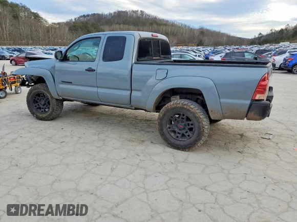 ✅ 2008 Toyota Tacoma • VIN: 5TEUU42N68Z493992 • Lot: 72438015. Wystawiony na Copart z przebiegiem 159 469 mil. Bezpłatny archiwum sprzedaży aukcyjnych z USA i szczegółowy raport historii pojazdu na DreamBid. Zdjęcie 2.