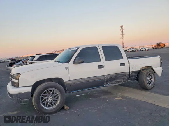 ✅ 2006 Chevrolet Silverado 1500 LT1 • VIN: 2GCEC13TX61160246 • Lot: 72181175. Listed on Copart with 228,809 mi. Free auction sales archive from the USA and detailed vehicle history report at DreamBid. Image 1.