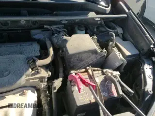 ✅ 2017 Toyota RAV4 LE • VIN: JTMZFREV7HJ718228 • Lot: 91387495. Wystawiony na Copart z przebiegiem 133 388 mil. Bezpłatny archiwum sprzedaży aukcyjnych z USA i szczegółowy raport historii pojazdu na DreamBid. Zdjęcie 16.