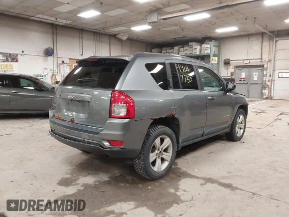 ✅ 2011 Jeep Compass • VIN: 1J4NF1FB8BD279657 • Лот: 44017755. Опубліковано раніше на IAAI з пробігом 192 482 миль. Безкоштовний доступ до архіву аукціонних продажів зі США та докладний звіт про історію автомобіля на DreamBid. Зображення 4.