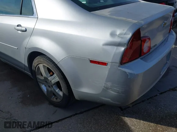 ✅ 2009 Chevrolet Malibu 2LT • VIN: 1G1ZJ57749F185581 • Lot: 44609871. Wystawiony na IAAI z przebiegiem 158 339 mil. Bezpłatny archiwum sprzedaży aukcyjnych z USA i szczegółowy raport historii pojazdu na DreamBid. Zdjęcie 6.