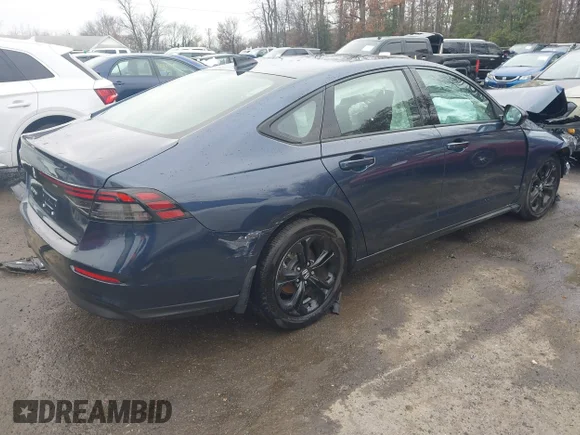 ✅ 2025 Honda Accord SE • VIN: 1HGCY1F41SA044304 • Lot: 43721447. Wystawiony na IAAI z przebiegiem 9 333 mil. Bezpłatny archiwum sprzedaży aukcyjnych z USA i szczegółowy raport historii pojazdu na DreamBid. Zdjęcie 4.