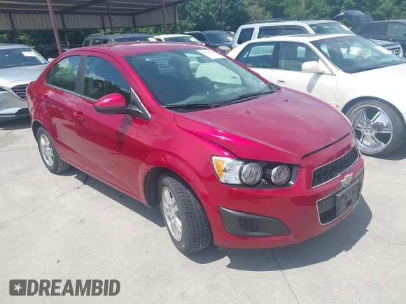 ✅ 2015 Chevrolet Sonic LT • VIN: 1G1JC5SH1F4217708 • Lot: 45248094. Wystawiony na IAAI z przebiegiem 93 054 mil. Bezpłatny archiwum sprzedaży aukcyjnych z USA i szczegółowy raport historii pojazdu na DreamBid. Zdjęcie 1.