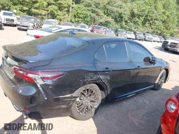 ✅ 2021 Toyota Camry SE Nightshade • VIN: 4T1G11AK7MU482087 • Lot: 43149406. Wystawiony na IAAI z przebiegiem 59 169 mil. Bezpłatny archiwum sprzedaży aukcyjnych z USA i szczegółowy raport historii pojazdu na DreamBid. Zdjęcie 6.