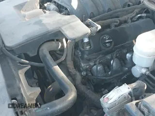 ✅ 2016 GMC Yukon Denali • VIN: 1GKS2CKJ8GR210852 • Lot: 43676590. Listed on IAAI with 201,258 mi. Free auction sales archive from the USA and detailed vehicle history report at DreamBid. Image 19.