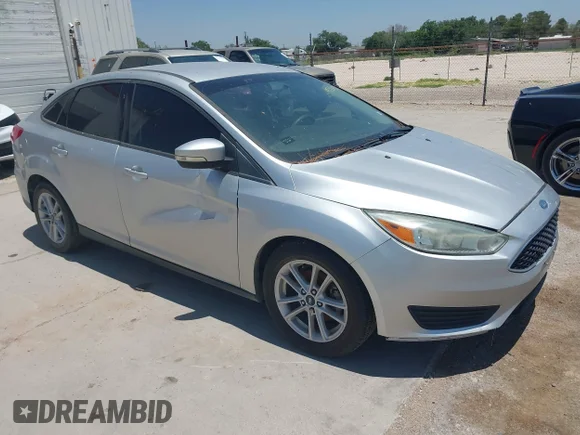 ✅ 2017 Ford Focus SE • VIN: 1FADP3F2XHL258145 • Lot: 45328343. Wystawiony na IAAI z przebiegiem 92 867 mil. Bezpłatny archiwum sprzedaży aukcyjnych z USA i szczegółowy raport historii pojazdu na DreamBid. Zdjęcie 1.