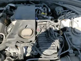 ✅ 2018 Land Rover Range Rover Velar S • VIN: SALYB2RN7JA706751 • Лот: 57106895. Опубликован ранее на Copart с пробегом 126 670 миль. Бесплатный доступ к архиву аукционных продаж из США и подробный отчёт об истории автомобиля на DreamBid. Изображение 13.