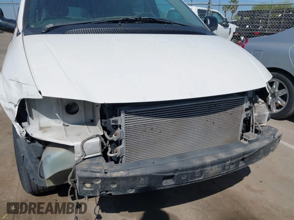 ✅ 2005 Dodge Caravan SE • VIN: 1D4GP24R75B374084 • Lot: 44573161. Wystawiony na IAAI z przebiegiem 223 456 mil. Bezpłatny archiwum sprzedaży aukcyjnych z USA i szczegółowy raport historii pojazdu na DreamBid. Zdjęcie 6.