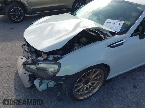 ✅ 2015 Subaru BRZ Limited • VIN: JF1ZCAC14F9600071 • Lot: 44594776. Wystawiony na IAAI z przebiegiem 117 870 mil. Bezpłatny archiwum sprzedaży aukcyjnych z USA i szczegółowy raport historii pojazdu na DreamBid. Zdjęcie 6.