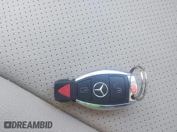 ✅ 2011 Mercedes-Benz GLK 350 • VIN: WDCGG5GB5BF539903 • Lot: 44045435. Wystawiony na IAAI z przebiegiem 222 675 mil. Bezpłatny archiwum sprzedaży aukcyjnych z USA i szczegółowy raport historii pojazdu na DreamBid. Zdjęcie 11.