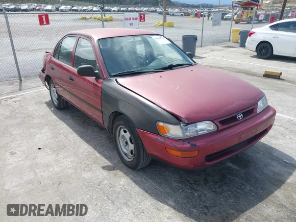 ✅ 1996 Toyota Corolla • VIN: 1NXBA02E1TZ423273 • Lot: 44590732. Wystawiony na IAAI z przebiegiem 320 609 mil. Bezpłatny archiwum sprzedaży aukcyjnych z USA i szczegółowy raport historii pojazdu na DreamBid. Zdjęcie 1.