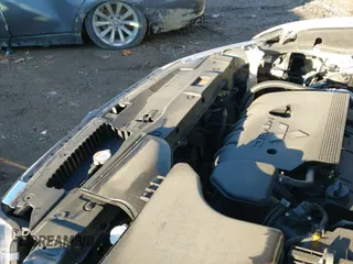 ✅ 2016 Mitsubishi Outlander SE • VIN: JA4AD3A31GZ011852 • Lot: 40822431. Listed on IAAI with 118,250 mi. Free auction sales archive from the USA and detailed vehicle history report at DreamBid. Image 19.