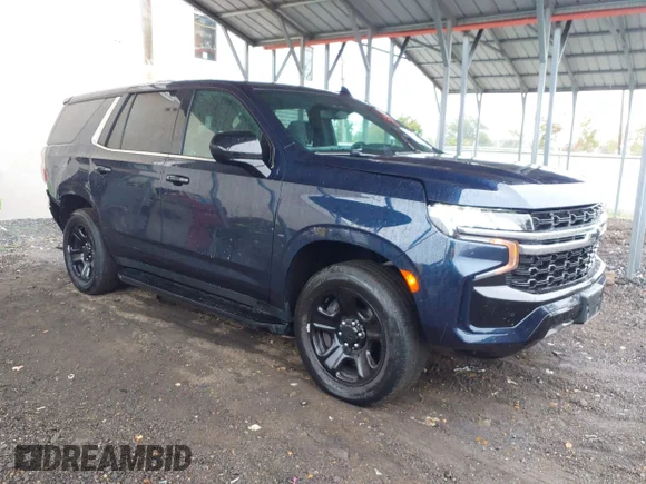 ✅ 2023 Chevrolet Tahoe Commercial • VIN: 1GNSCLED5PR206196 • Lot: 43370582. Wystawiony na IAAI z przebiegiem 20 449 mil. Bezpłatny archiwum sprzedaży aukcyjnych z USA i szczegółowy raport historii pojazdu na DreamBid. Zdjęcie 1.
