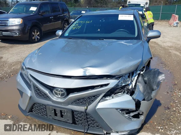 ✅ 2018 Toyota Camry SE • VIN: 4T1B11HK1JU117805 • Лот: 44795361. Опубликован ранее на IAAI с пробегом 177 214 миль. Бесплатный доступ к архиву аукционных продаж из США и подробный отчёт об истории автомобиля на DreamBid. Изображение 6.