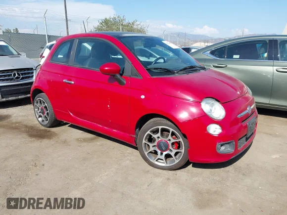 ✅ 2012 FIAT 500 Sport • VIN: 3C3CFFBR3CT352740 • Lot: 43073082. Wystawiony na IAAI z przebiegiem 110 448 mil. Bezpłatny archiwum sprzedaży aukcyjnych z USA i szczegółowy raport historii pojazdu na DreamBid. Zdjęcie 1.