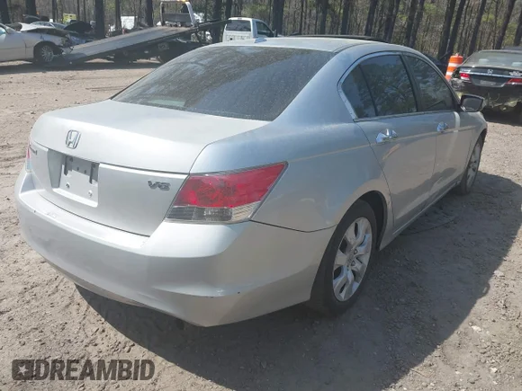✅ 2009 Honda Accord EX-L • VIN: 1HGCP36889A022604 • Lot: 44690925. Wystawiony na IAAI z przebiegiem 276 895 mil. Bezpłatny archiwum sprzedaży aukcyjnych z USA i szczegółowy raport historii pojazdu na DreamBid. Zdjęcie 4.
