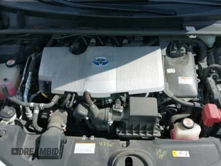 ✅ 2019 Toyota Prius XLE • VIN: JTDL9RFUXK3004351 • Lot: 43133064. Listed on IAAI with 89,788 mi. Free auction sales archive from the USA and detailed vehicle history report at DreamBid. Image 19.