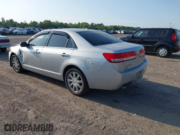 ✅ 2010 Lincoln MKZ • VIN: 3LNHL2GC4AR608669 • Lot: 42198042. Wystawiony na IAAI z przebiegiem 122 715 mil. Bezpłatny archiwum sprzedaży aukcyjnych z USA i szczegółowy raport historii pojazdu na DreamBid. Zdjęcie 3.