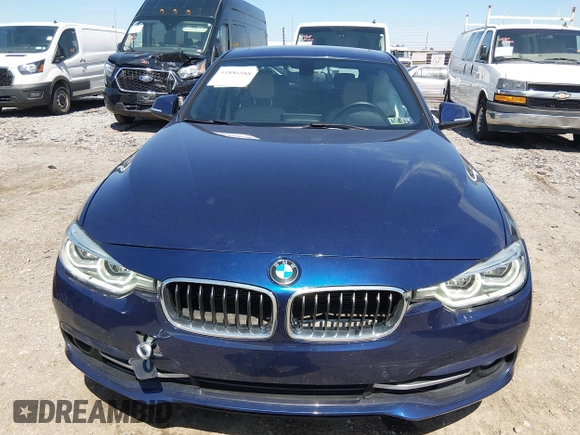 ✅ 2016 BMW 3 Series 328i xDrive • VIN: WBA8E3G51GNU01154 • Lot: 44886088. Wystawiony na IAAI z przebiegiem 81 787 mil. Bezpłatny archiwum sprzedaży aukcyjnych z USA i szczegółowy raport historii pojazdu na DreamBid. Zdjęcie 6.