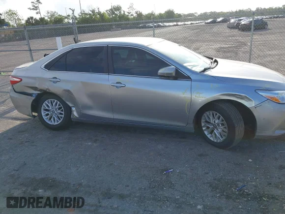 ✅ 2017 Toyota Camry SE • VIN: 4T1BF1FK5HU346633 • Lot: 42137975. Wystawiony na IAAI z przebiegiem 21 841 mil. Bezpłatny archiwum sprzedaży aukcyjnych z USA i szczegółowy raport historii pojazdu na DreamBid. Zdjęcie 6.