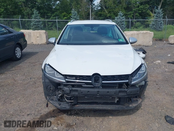 ✅ 2018 Volkswagen Golf S • VIN: 3VWM17AU3JM767622 • Lot: 42747564. Wystawiony na IAAI z przebiegiem 160 297 mil. Bezpłatny archiwum sprzedaży aukcyjnych z USA i szczegółowy raport historii pojazdu na DreamBid. Zdjęcie 10.