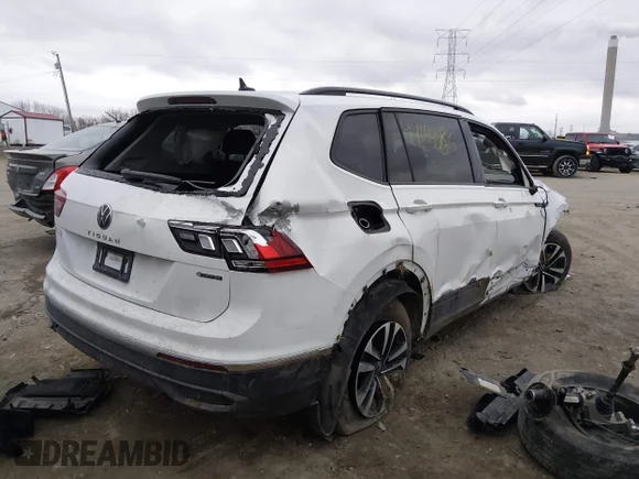 ✅ 2022 Volkswagen Tiguan S • VIN: 3VV0B7AX5NM124043 • Lot: 44144886. Wystawiony na IAAI z przebiegiem 34 950 mil. Bezpłatny archiwum sprzedaży aukcyjnych z USA i szczegółowy raport historii pojazdu na DreamBid. Zdjęcie 4.
