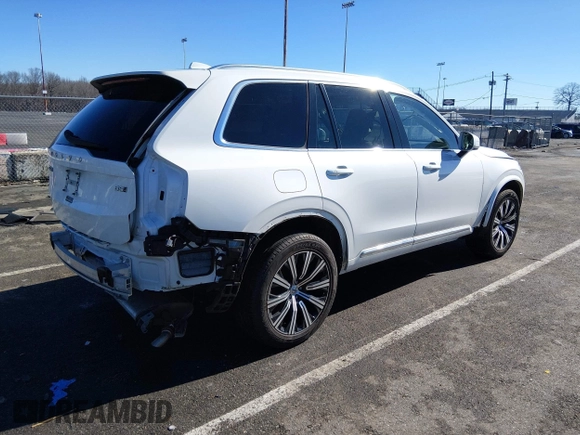 ✅ 2025 Volvo XC90 Core • VIN: YV4M12PJ2S1299767 • Lot: 44561244. Wystawiony na IAAI z przebiegiem 29 928 mil. Bezpłatny archiwum sprzedaży aukcyjnych z USA i szczegółowy raport historii pojazdu na DreamBid. Zdjęcie 4.