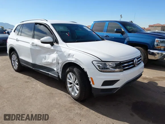 ✅ 2020 Volkswagen Tiguan S • VIN: 3VV1B7AX9LM099908 • Lot: 43757623. Wystawiony na IAAI z przebiegiem 41 193 mil. Bezpłatny archiwum sprzedaży aukcyjnych z USA i szczegółowy raport historii pojazdu na DreamBid. Zdjęcie 6.
