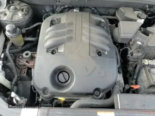 ✅ 2008 Hyundai Santa Fe SE • VIN: 5NMSH73E98H179748 • Lot: 86966474. Listed on Copart with 118,531 mi. Free auction sales archive from the USA and detailed vehicle history report at DreamBid. Image 15.