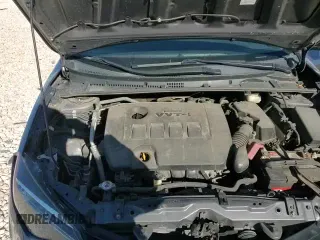 ✅ 2018 Toyota Corolla LE • VIN: 5YFBURHE5JP757226 • Лот: 85958145. Опубликован ранее на Copart с пробегом 98 372 миль. Бесплатный доступ к архиву аукционных продаж из США и подробный отчёт об истории автомобиля на DreamBid. Изображение 15.