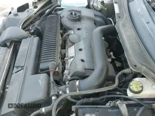 ✅ 2011 Volvo S40 • VIN: YV1672MS6B2547210 • Lot: 42995239. Listed on IAAI with 177,457 mi. Free auction sales archive from the USA and detailed vehicle history report at DreamBid. Image 12.