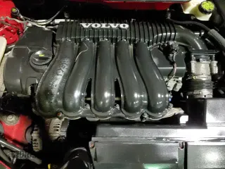 ✅ 2010 Volvo V50 • VIN: YV1382MW6A2563750 • Lot: 85367124. Listed on Copart with 157,440 mi. Free auction sales archive from the USA and detailed vehicle history report at DreamBid. Image 14.