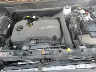 ✅ 2020 Chevrolet Equinox LT • VIN: 3GNAXJEVXLL318314 • Lot: 63140675. Wystawiony na Copart z przebiegiem 32 332 mil. Bezpłatny archiwum sprzedaży aukcyjnych z USA i szczegółowy raport historii pojazdu na DreamBid. Zdjęcie 16.