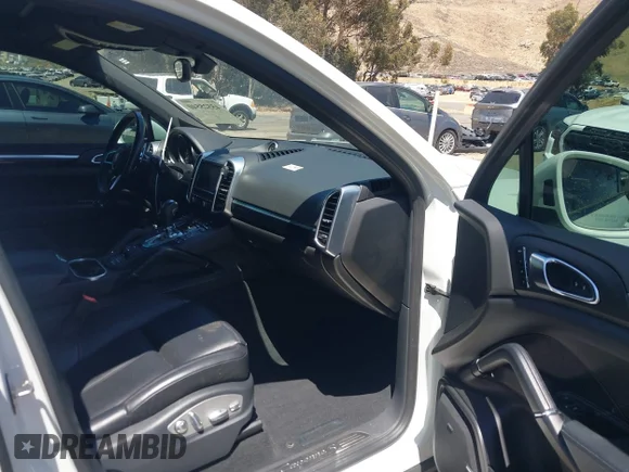 ✅ 2016 Porsche Cayenne S E-Hybrid • VIN: WP1AE2A28GLA17749 • Лот: 45525540. Опубліковано раніше на IAAI з пробігом 159 523 миль. Безкоштовний доступ до архіву аукціонних продажів зі США та докладний звіт про історію автомобіля на DreamBid. Зображення 5.