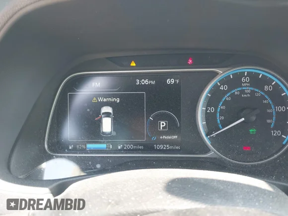 ✅ 2025 Nissan LEAF SV Plus • VIN: 1N4CZ1CV5SC561219 • Лот: 44974091. Опубліковано раніше на IAAI з пробігом 11 000 миль. Безкоштовний доступ до архіву аукціонних продажів зі США та докладний звіт про історію автомобіля на DreamBid. Зображення 7.