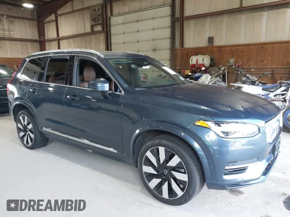 ✅ 2024 Volvo XC90 Ultimate Bright Theme • VIN: YV4H60CF8R1210674 • Лот: 43227944. Опубликован ранее на IAAI с пробегом 25 053 миль. Бесплатный доступ к архиву аукционных продаж из США и подробный отчёт об истории автомобиля на DreamBid. Изображение 1.