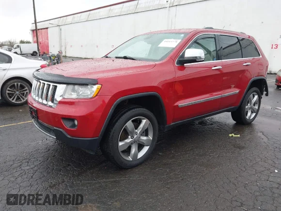 ✅ 2011 Jeep Grand Cherokee Overland • VIN: 1J4RR6GT0BC605924 • Lot: 44115378. Wystawiony na IAAI z przebiegiem 114 298 mil. Bezpłatny archiwum sprzedaży aukcyjnych z USA i szczegółowy raport historii pojazdu na DreamBid. Zdjęcie 2.