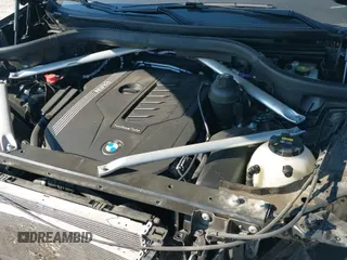 ✅ 2021 BMW X5 sDrive40i • VIN: 5UXCR4C06M9F15884 • Lot: 43365525. Wystawiony na IAAI z przebiegiem 66 728 mil. Bezpłatny archiwum sprzedaży aukcyjnych z USA i szczegółowy raport historii pojazdu na DreamBid. Zdjęcie 17.