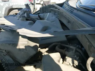 ✅ 2015 Toyota Highlander Limited • VIN: 5TDYKRFH4FS111378 • Lot: 42574747. Listed on IAAI with 245,479 mi. Free auction sales archive from the USA and detailed vehicle history report at DreamBid. Image 19.