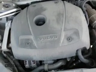 ✅ 2019 Volvo XC60 Momentum • VIN: LYVA22RK4KB235425 • Lot: 62744055. Wystawiony na Copart z przebiegiem 57 932 mil. Bezpłatny archiwum sprzedaży aukcyjnych z USA i szczegółowy raport historii pojazdu na DreamBid. Zdjęcie 13.