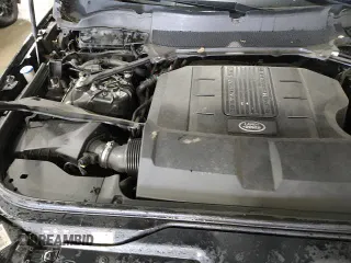 ✅ 2017 Land Rover Discovery HSE Luxury • VIN: SALRHBBV7HA045701 • Lot: 80283275. Wystawiony na Copart z przebiegiem 89 659 mil. Bezpłatny archiwum sprzedaży aukcyjnych z USA i szczegółowy raport historii pojazdu na DreamBid. Zdjęcie 17.