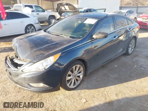 ✅ 2013 Hyundai Sonata SE • VIN: 5NPEC4AC9DH784944 • Lot: 44222581. Wystawiony na IAAI z przebiegiem 126 900 mil. Bezpłatny archiwum sprzedaży aukcyjnych z USA i szczegółowy raport historii pojazdu na DreamBid. Zdjęcie 2.