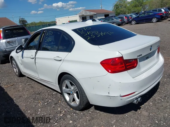 ✅ 2013 BMW 3 Series 328i xDrive • VIN: WBA3B3C54DF539964 • Лот: 42220630. Опубліковано раніше на IAAI з пробігом Не вказано. Безкоштовний доступ до архіву аукціонних продажів зі США та докладний звіт про історію автомобіля на DreamBid. Зображення 3.