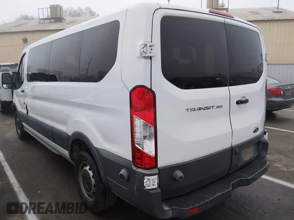 ✅ 2018 Ford Transit Passenger XL • VIN: 1FBZX2ZM7JKA75566 • Lot: 44302317. Wystawiony na IAAI z przebiegiem 46 789 mil. Bezpłatny archiwum sprzedaży aukcyjnych z USA i szczegółowy raport historii pojazdu na DreamBid. Zdjęcie 3.